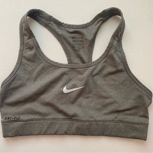 Nike Dri-FIT Swoosh Sports Bra